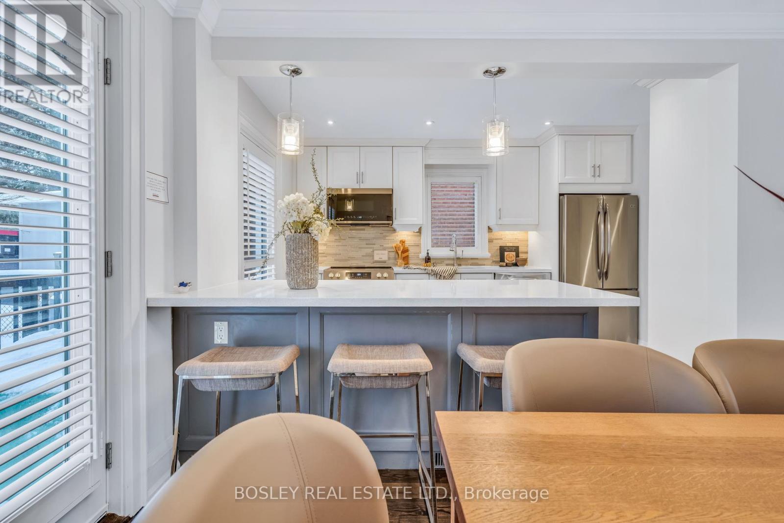 19 Thursfield Crescent, Toronto, Ontario  M4G 2N4 - Photo 11 - C12797194