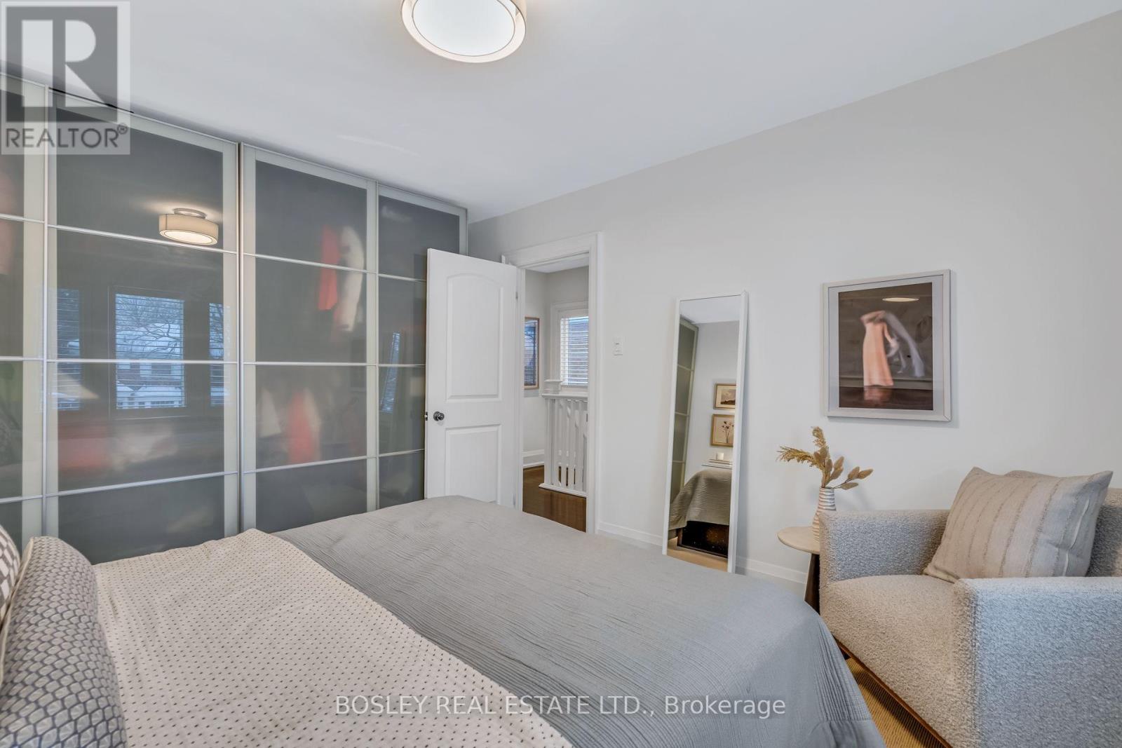 19 Thursfield Crescent, Toronto, Ontario  M4G 2N4 - Photo 18 - C12797194