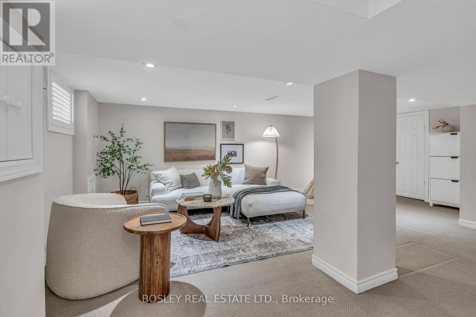 19 Thursfield Crescent, Toronto, Ontario  M4G 2N4 - Photo 32 - C12797194