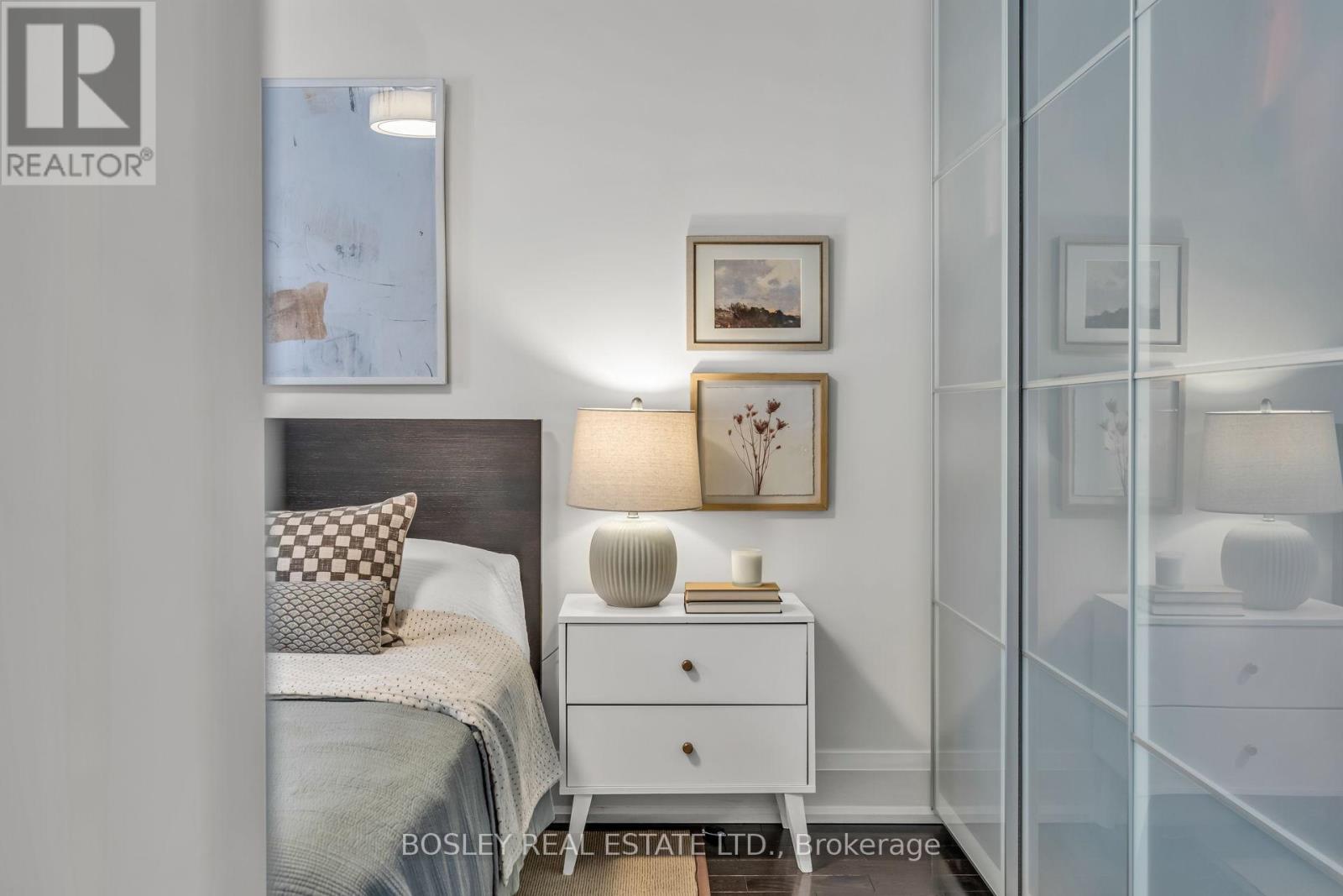 19 Thursfield Crescent, Toronto, Ontario  M4G 2N4 - Photo 19 - C12797194