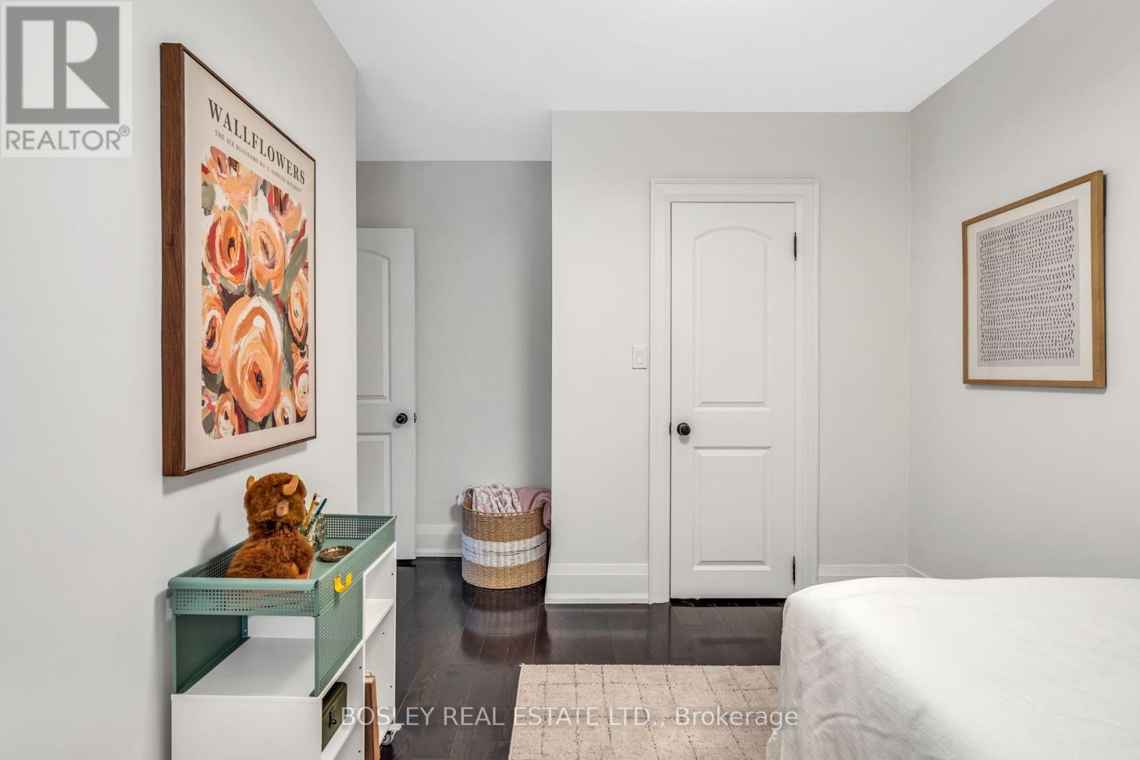 19 Thursfield Crescent, Toronto, Ontario  M4G 2N4 - Photo 24 - C12797194