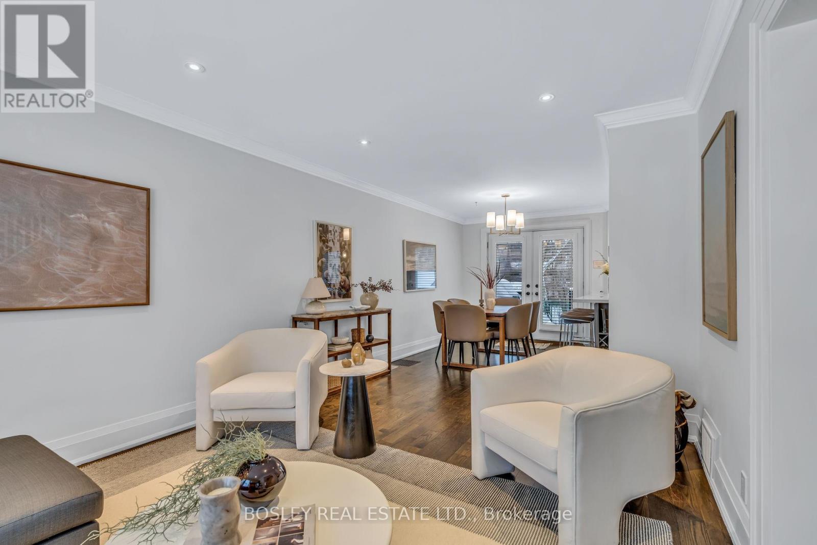 19 Thursfield Crescent, Toronto, Ontario  M4G 2N4 - Photo 8 - C12797194