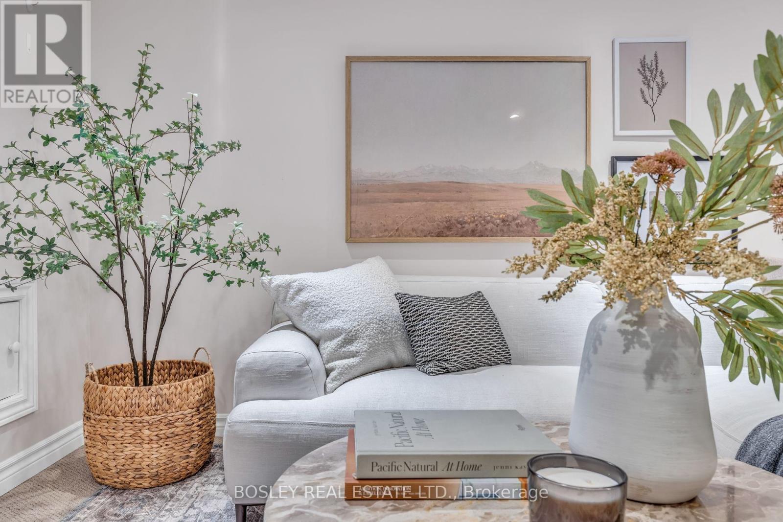 19 Thursfield Crescent, Toronto, Ontario  M4G 2N4 - Photo 35 - C12797194