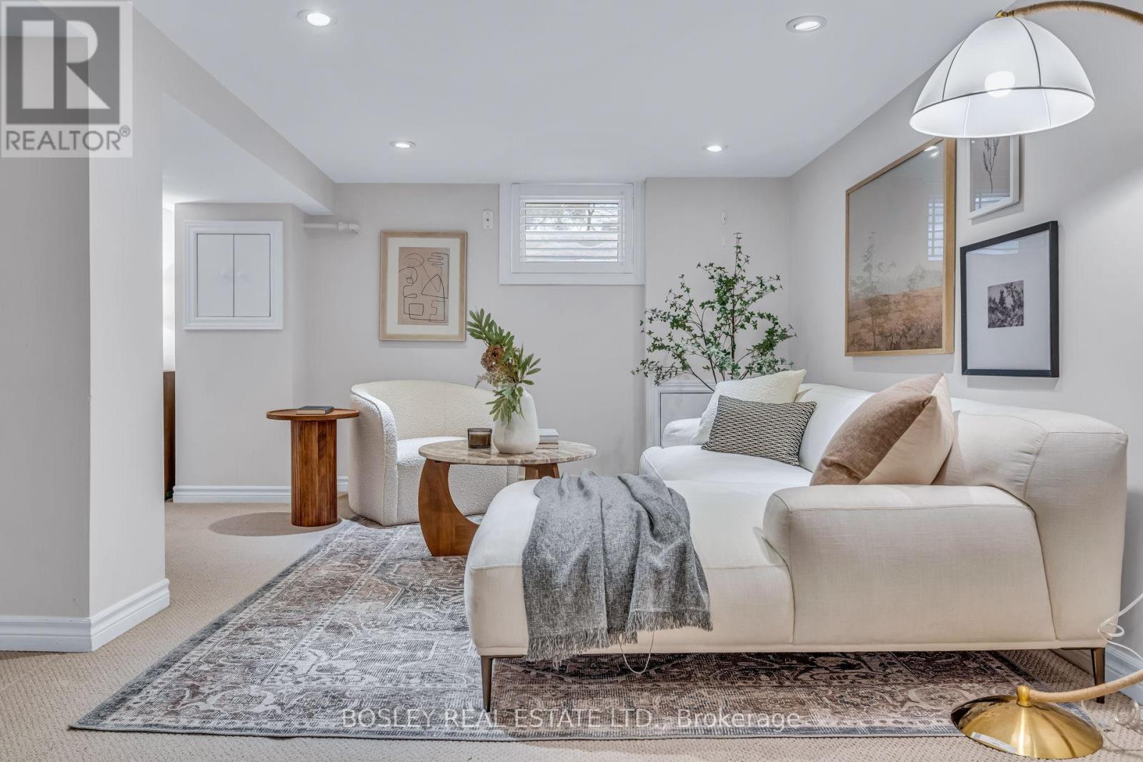 19 Thursfield Crescent, Toronto, Ontario  M4G 2N4 - Photo 37 - C12797194