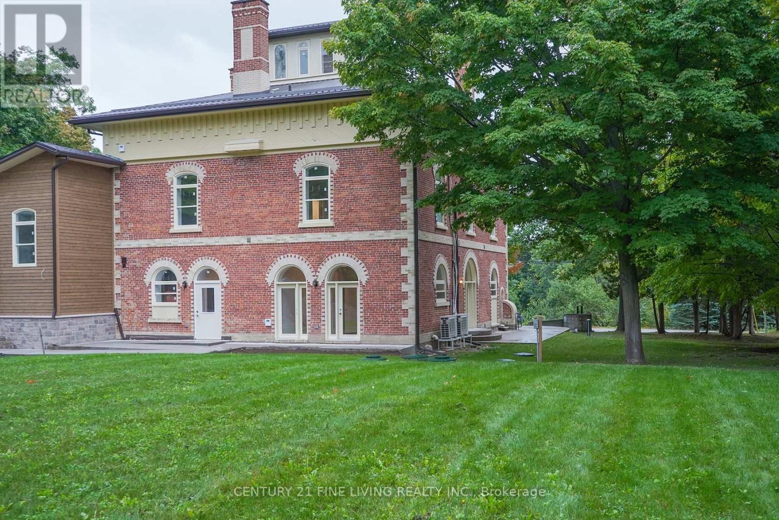 101 - 1614 Ridge Road E, Oro-Medonte (Hawkestone), Ontario  L0L 1T0 - Photo 2 - S12802594