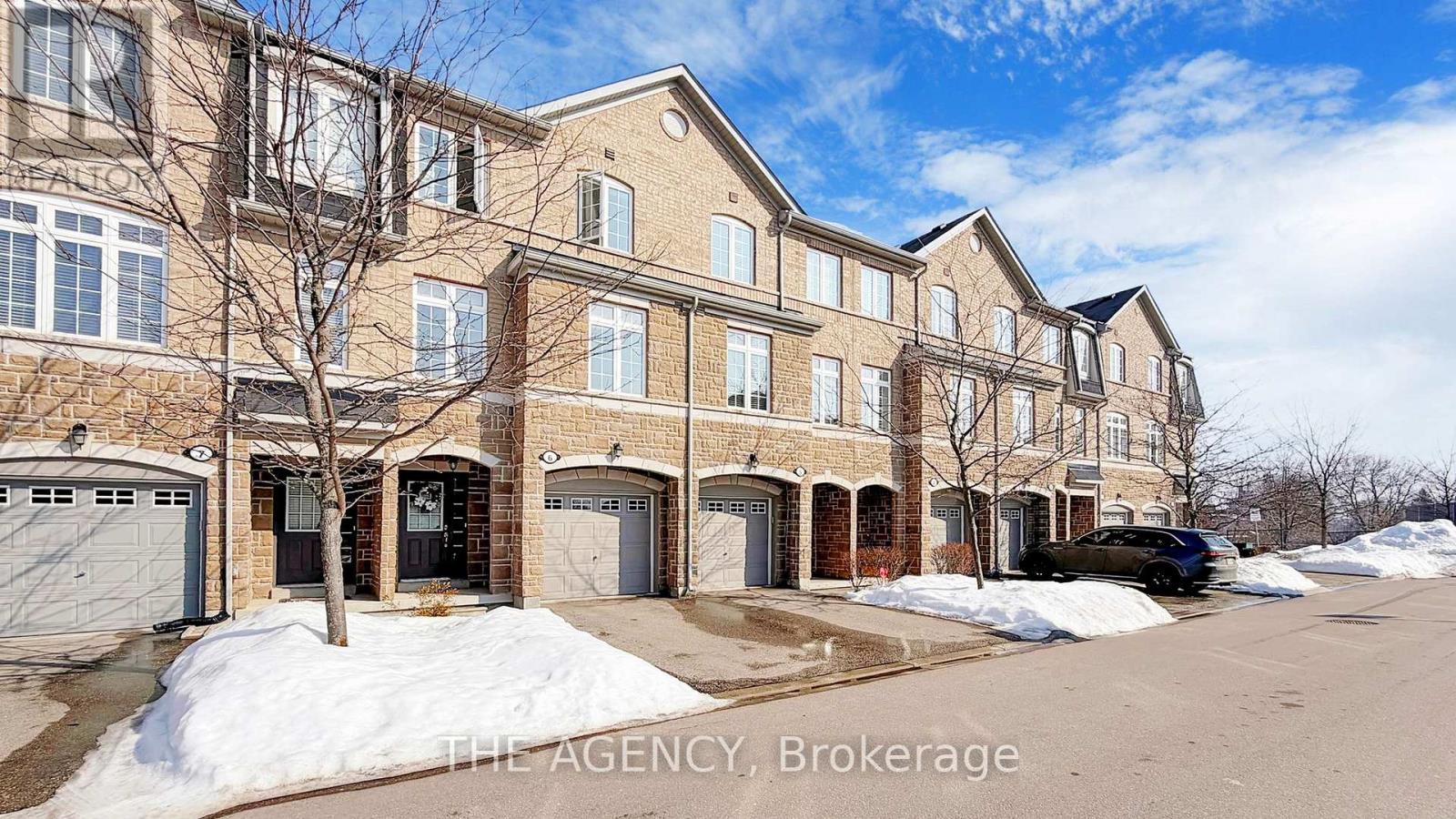 6 - 1127 Haig Boulevard, Mississauga, Ontario  L5E 2M6 - Photo 2 - W12779914