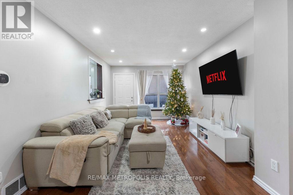 295 Fleetwood Crescent, Brampton, Ontario  L6T 2E7 - Photo 15 - W12802438