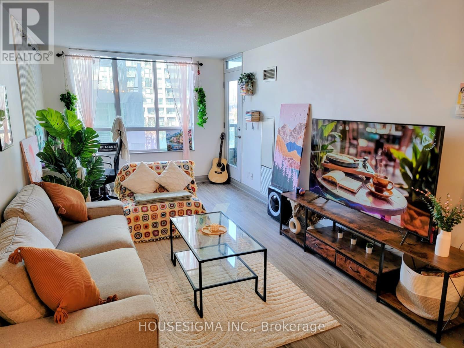 317 - 335 RATHBURN ROAD W, Mississauga, Ontario