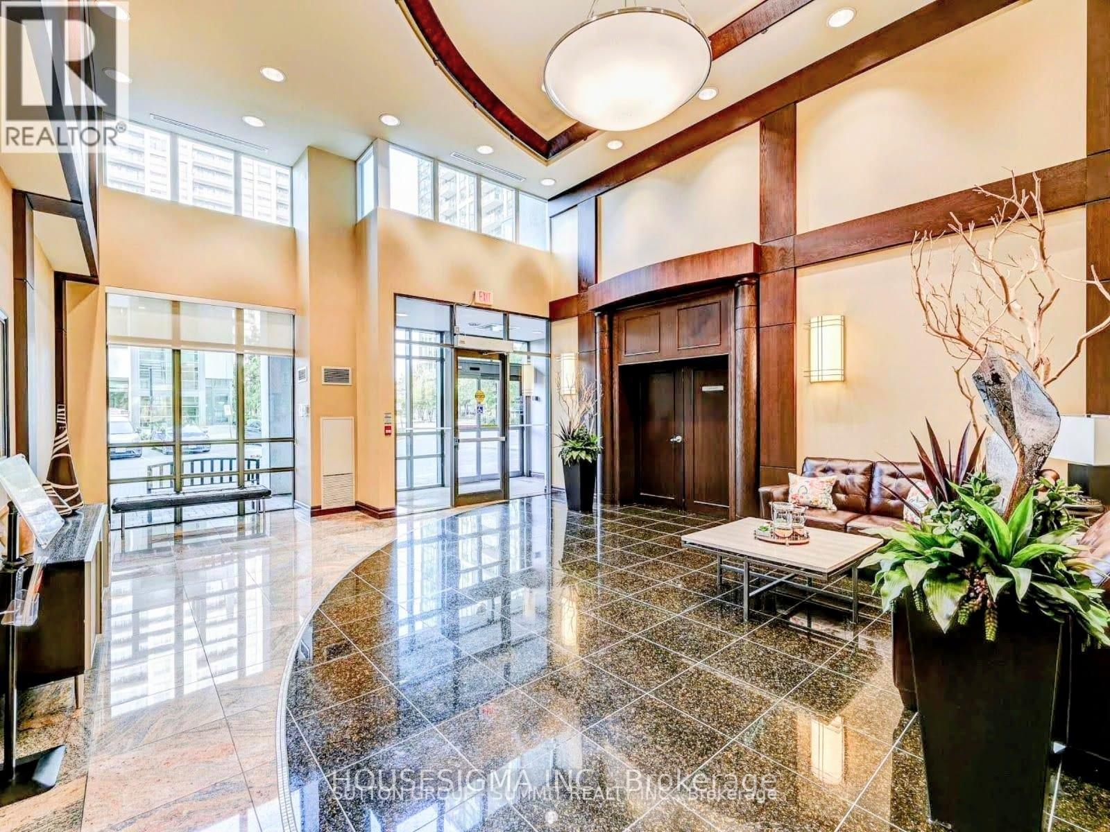 317 - 335 Rathburn Road W, Mississauga, Ontario  L5B 0C8 - Photo 18 - W12802466