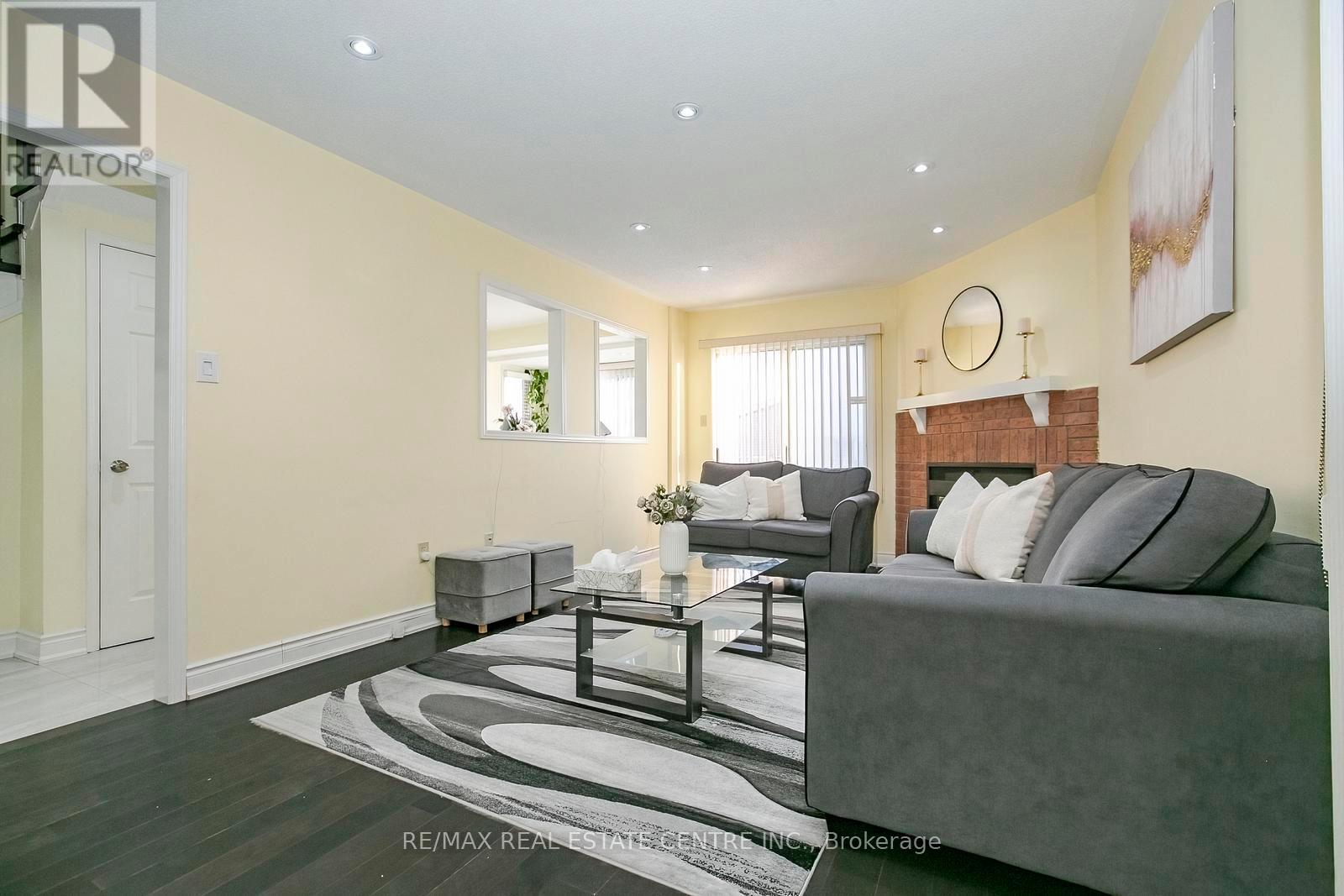 37 Duggan Drive, Brampton, Ontario  L6Y 4J2 - Photo 11 - W12802474