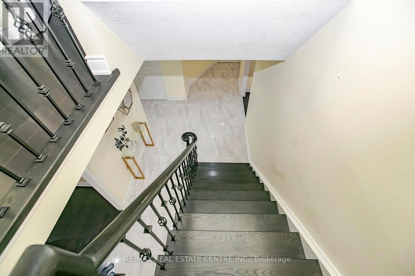 37 Duggan Drive, Brampton, Ontario  L6Y 4J2 - Photo 21 - W12802474