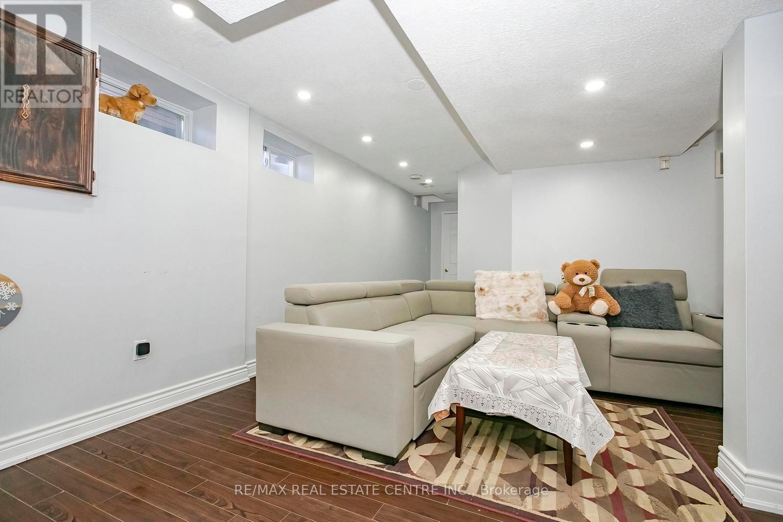 37 Duggan Drive, Brampton, Ontario  L6Y 4J2 - Photo 37 - W12802474