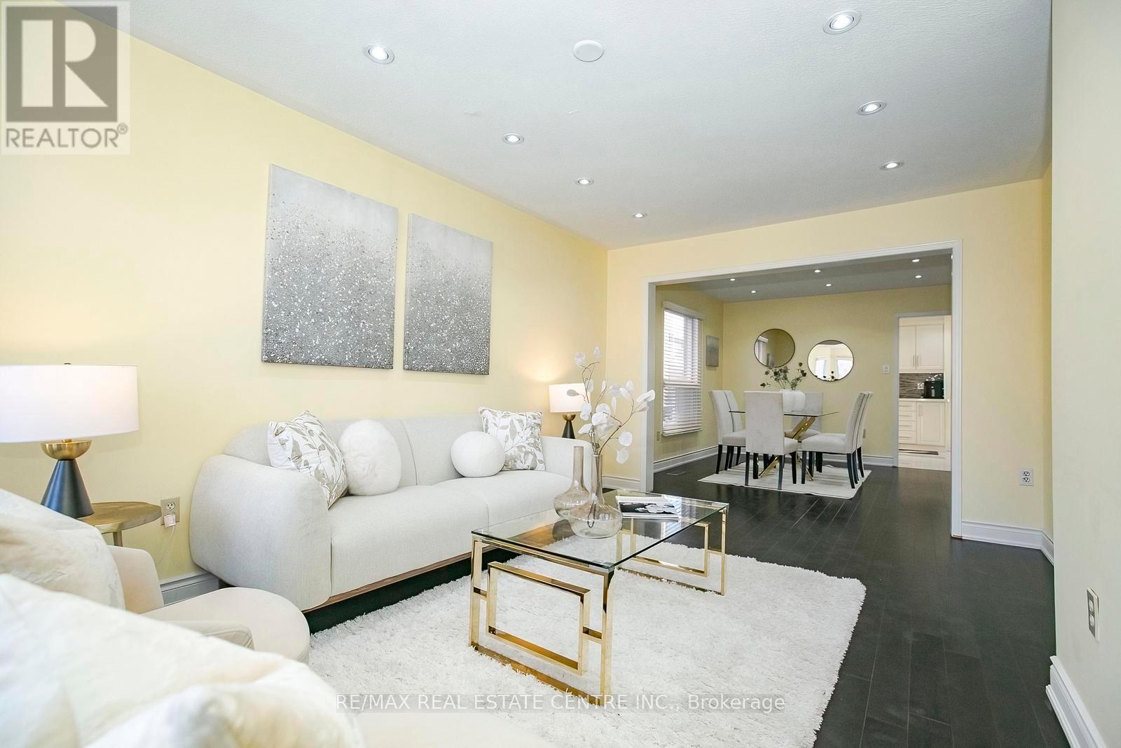 37 Duggan Drive, Brampton, Ontario  L6Y 4J2 - Photo 7 - W12802474