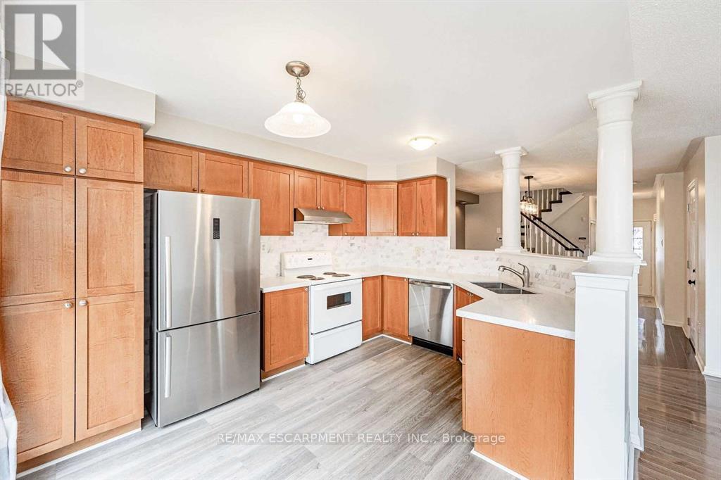 803 Mckay Crescent, Milton, Ontario  L9T 6L1 - Photo 10 - W12802506