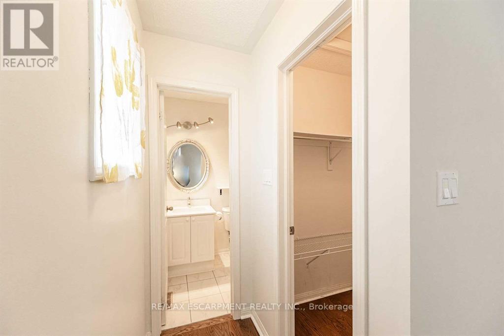 803 Mckay Crescent, Milton, Ontario  L9T 6L1 - Photo 17 - W12802506