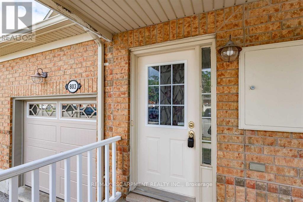 803 Mckay Crescent, Milton, Ontario  L9T 6L1 - Photo 2 - W12802506
