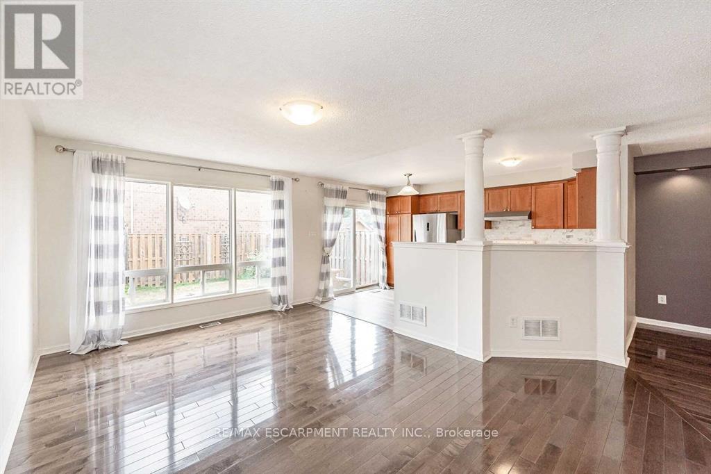 803 Mckay Crescent, Milton, Ontario  L9T 6L1 - Photo 8 - W12802506