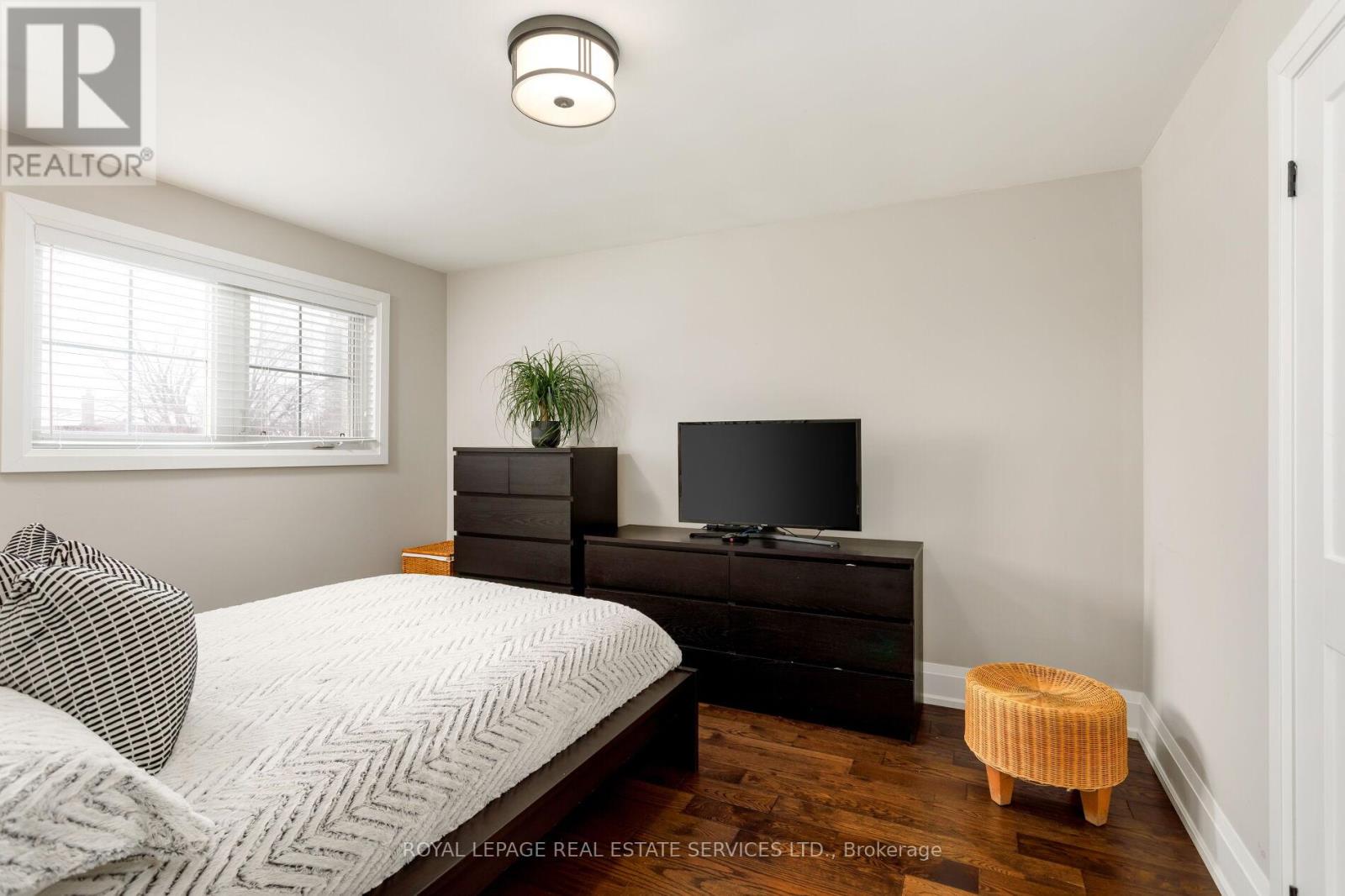 1286 Gryphon Mews, Mississauga, Ontario  L4W 3E5 - Photo 27 - W12802560