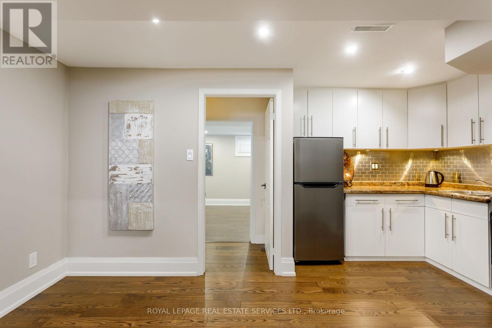 1286 Gryphon Mews, Mississauga, Ontario  L4W 3E5 - Photo 32 - W12802560