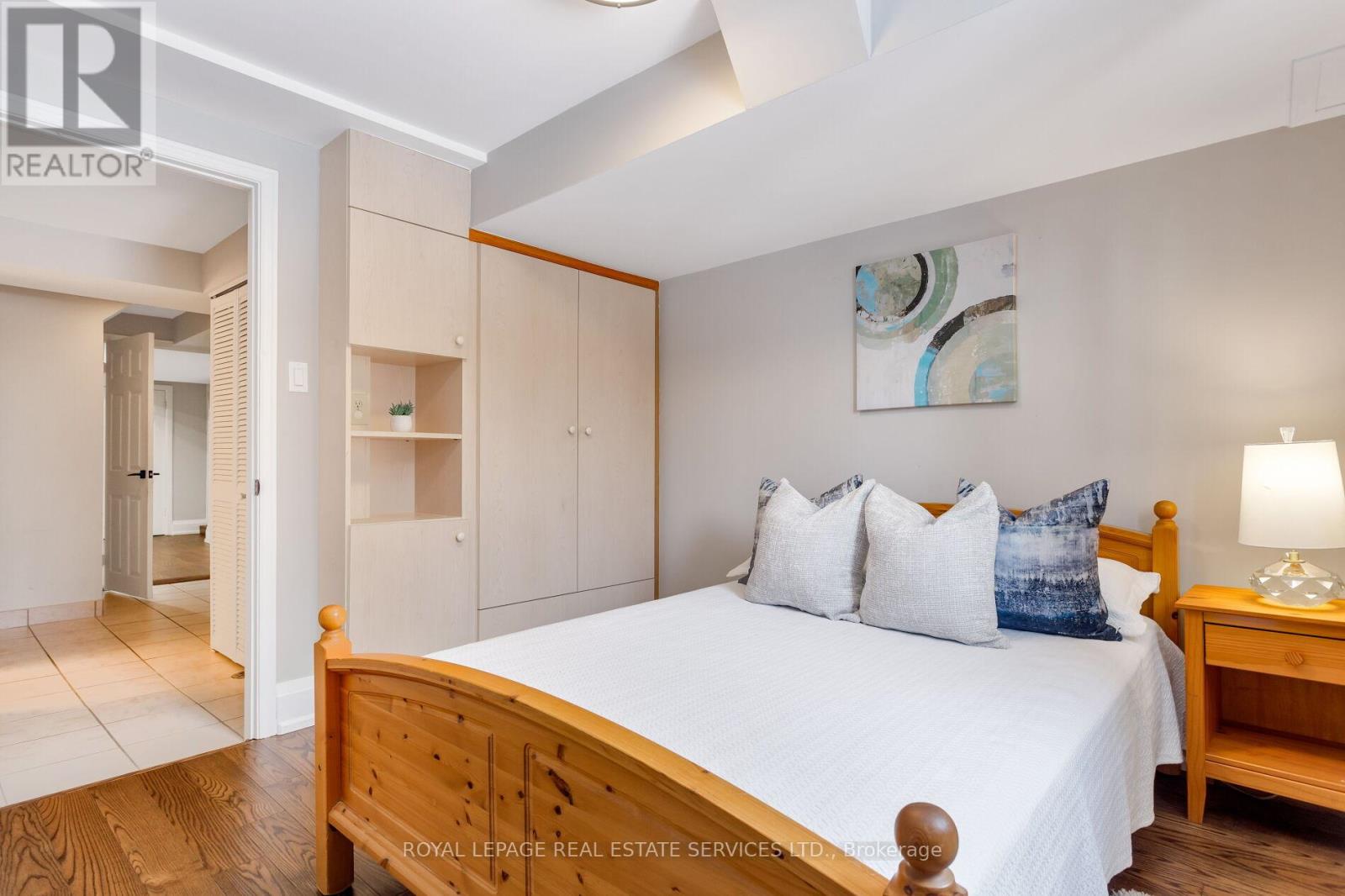 1286 Gryphon Mews, Mississauga, Ontario  L4W 3E5 - Photo 36 - W12802560