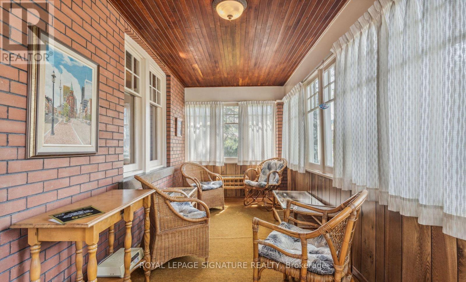 5 Denison Avenue, Brampton, Ontario  L6X 1E7 - Photo 5 - W12802562