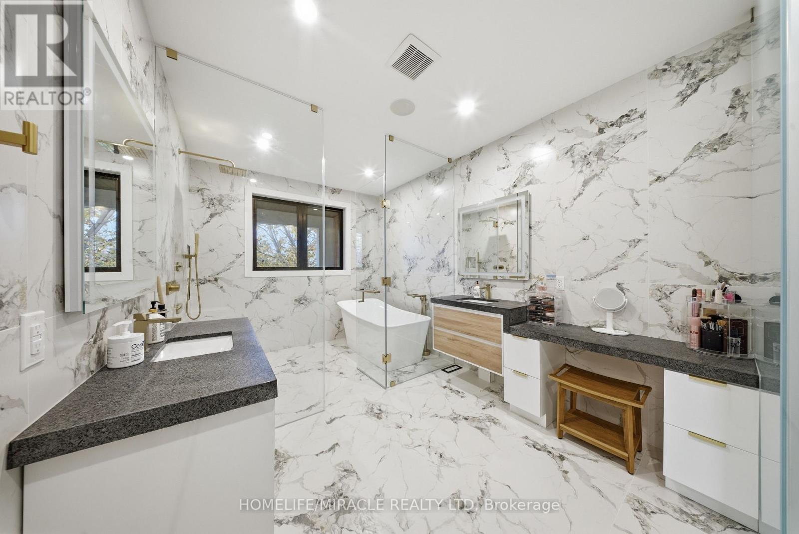 1653 Glenburnie Road, Mississauga, Ontario  L5G 3E4 - Photo 19 - W12802570