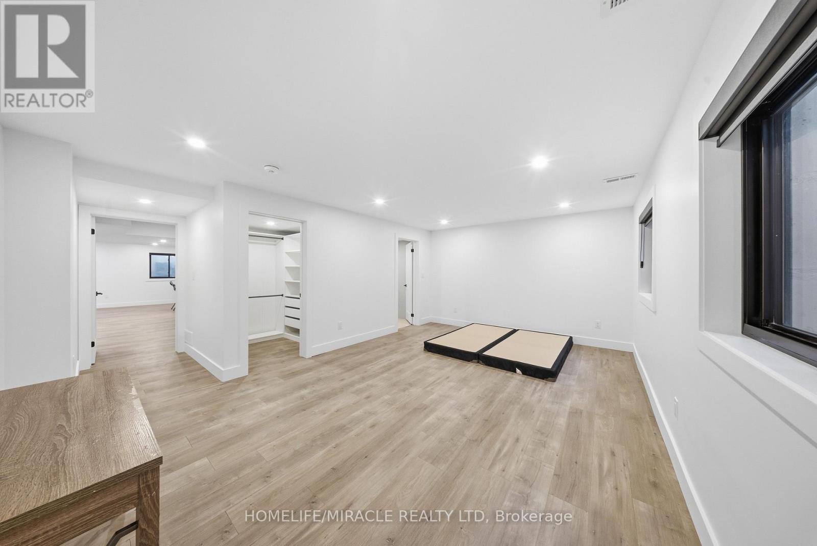 1653 Glenburnie Road, Mississauga, Ontario  L5G 3E4 - Photo 28 - W12802570