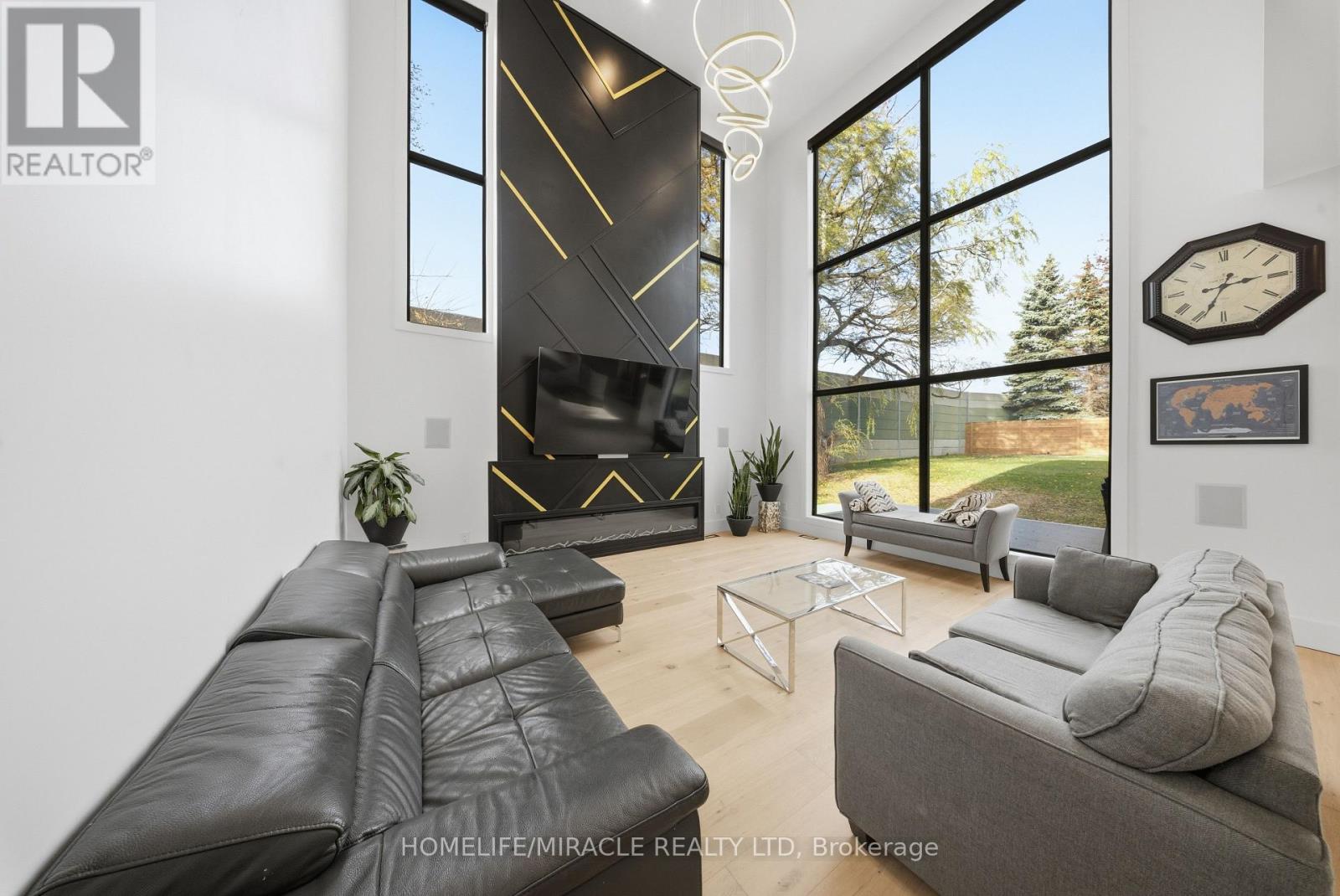 1653 Glenburnie Road, Mississauga, Ontario  L5G 3E4 - Photo 6 - W12802570