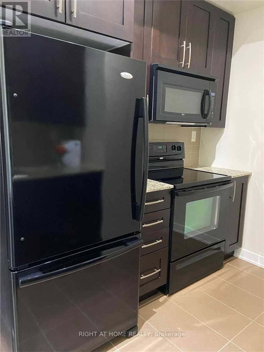 208 - 4065 Brickstone Mews, Mississauga, Ontario  L5B 0G3 - Photo 3 - W12802586