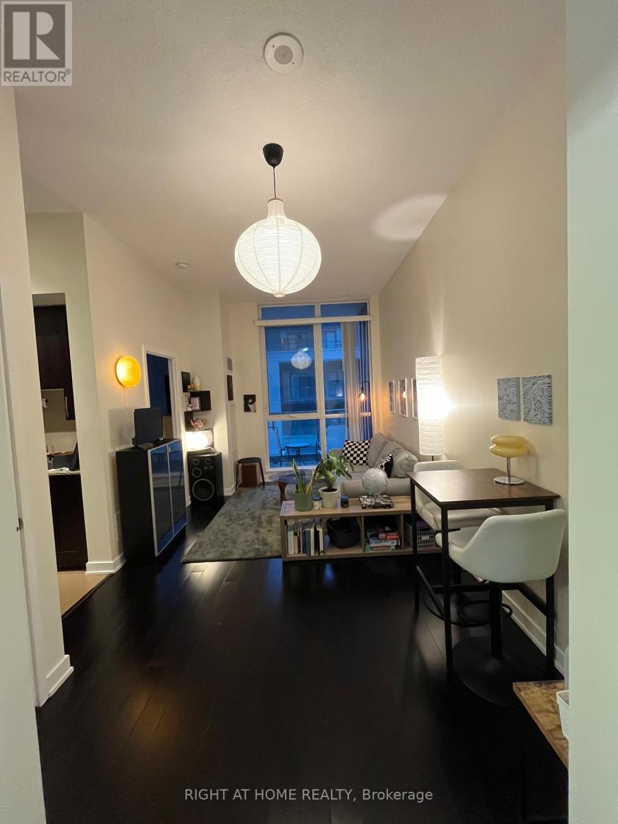 208 - 4065 Brickstone Mews, Mississauga, Ontario  L5B 0G3 - Photo 4 - W12802586