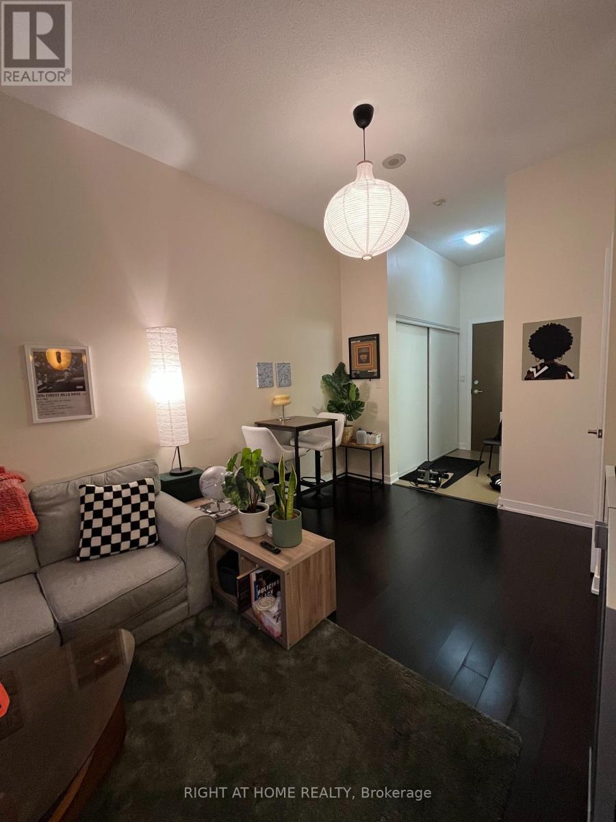 208 - 4065 Brickstone Mews, Mississauga, Ontario  L5B 0G3 - Photo 6 - W12802586