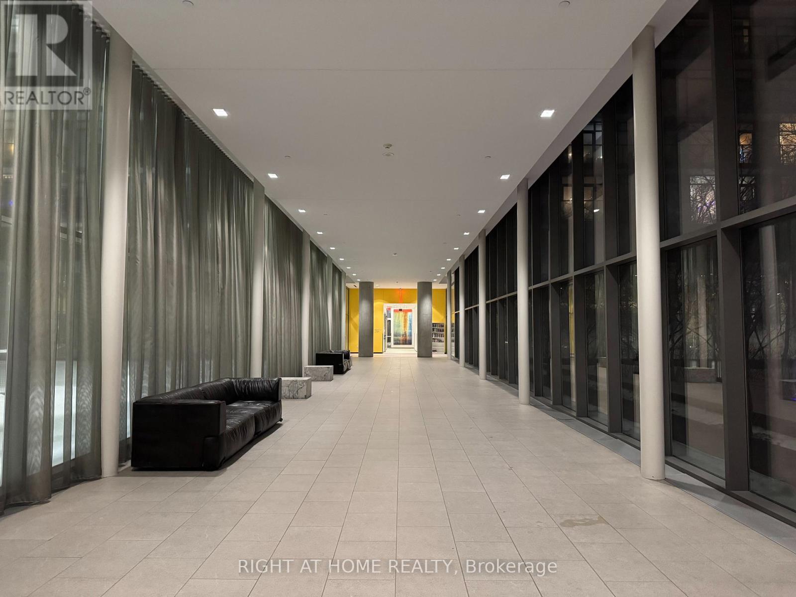 906 - 103 The Queensway, Toronto, Ontario  M6S 5B3 - Photo 11 - W12802608