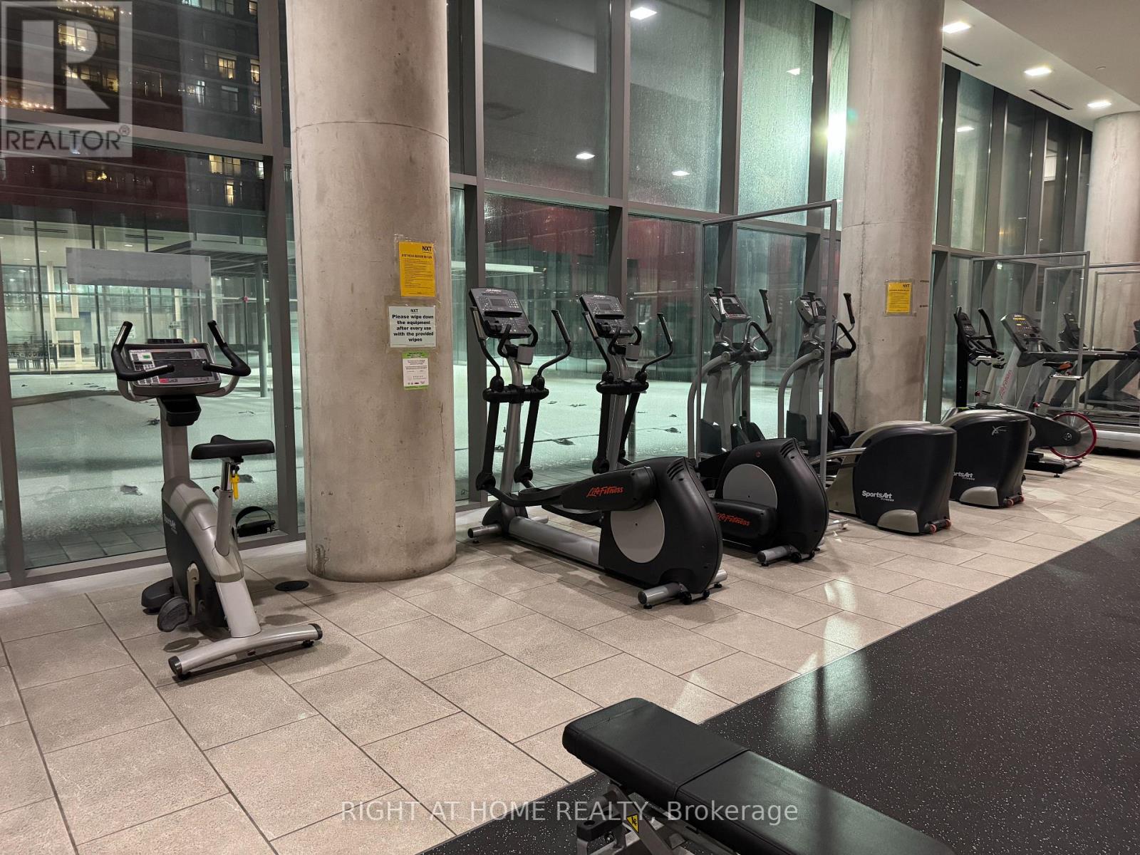 906 - 103 The Queensway, Toronto, Ontario  M6S 5B3 - Photo 13 - W12802608