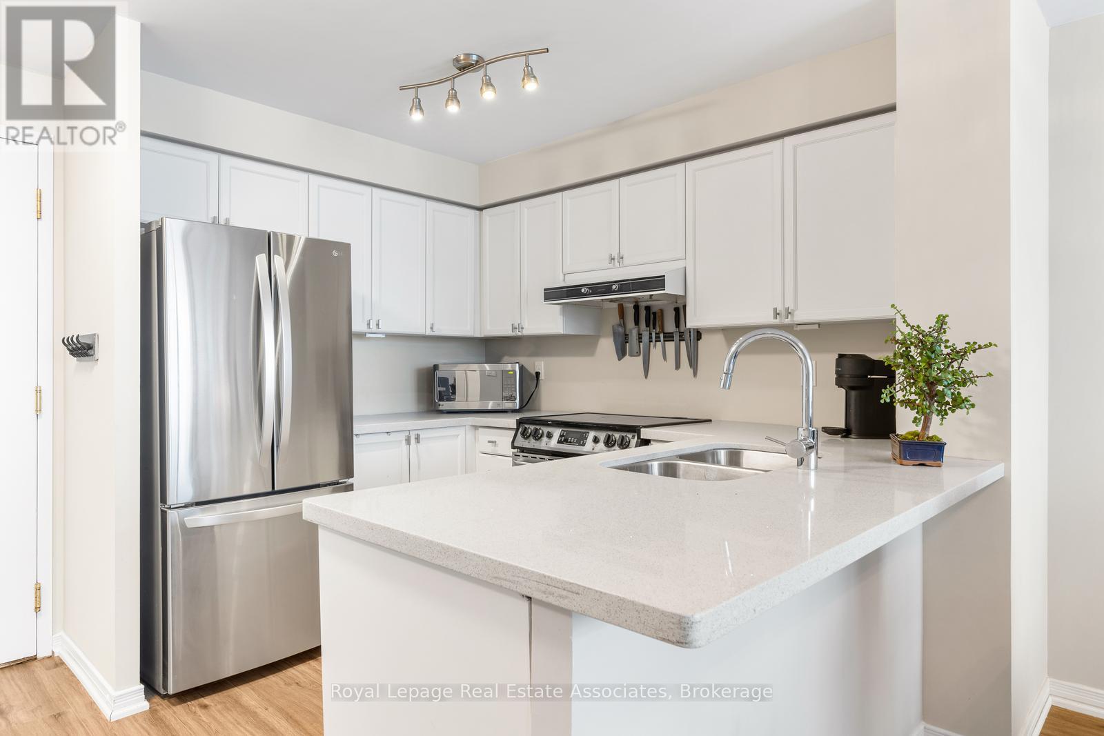 PH7 - 2565 ERIN CENTRE BOULEVARD, Mississauga, Ontario