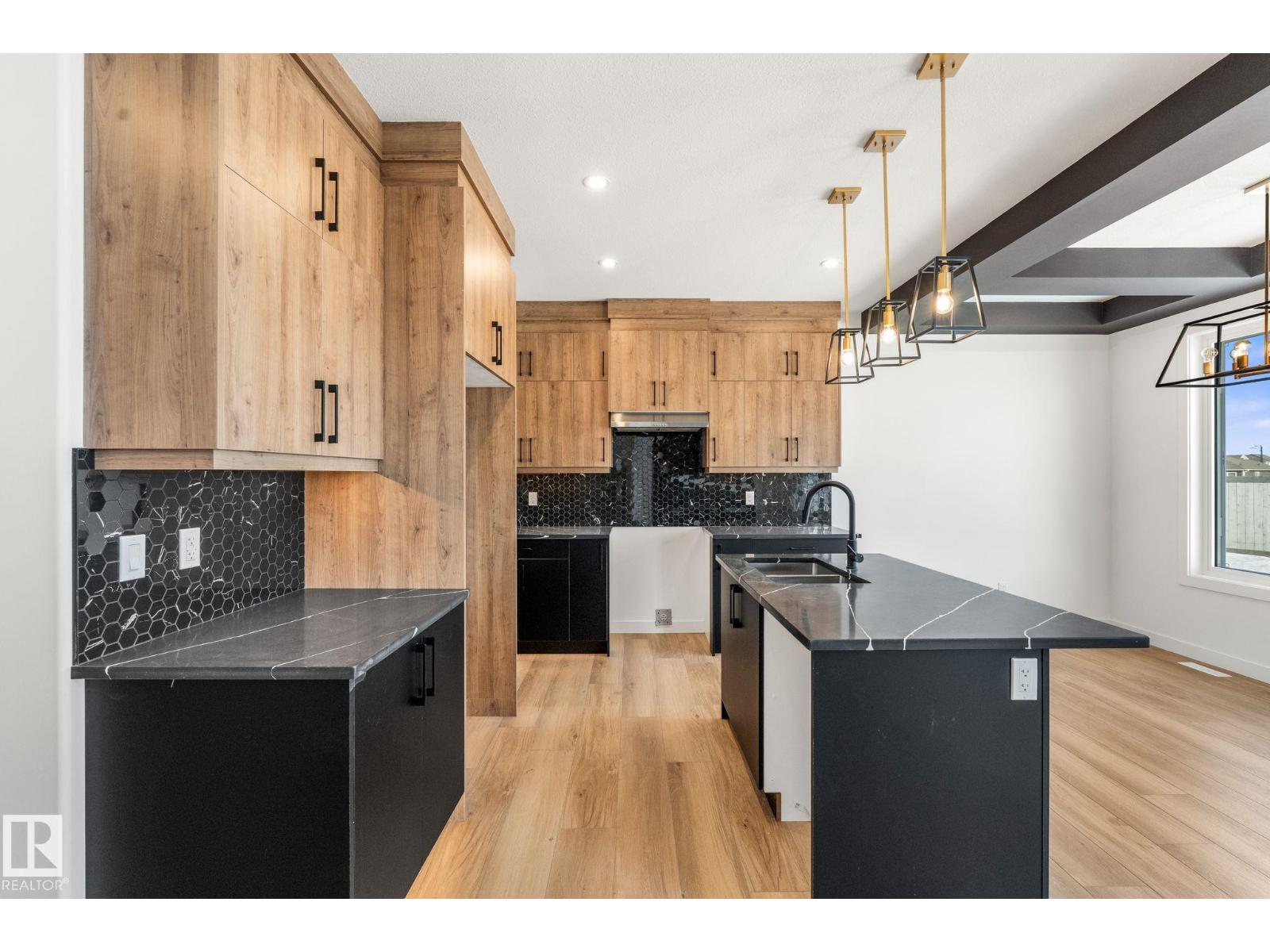 9615 89a St, Morinville, Alberta  T8R 2R6 - Photo 7 - E4474107