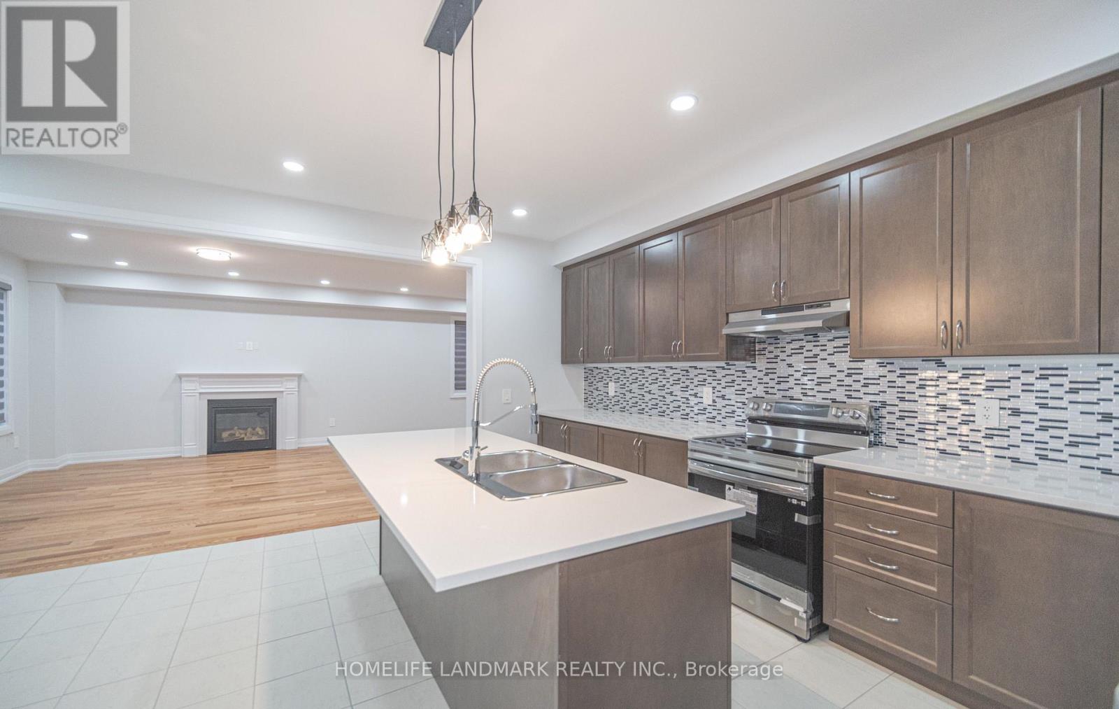 14 Mckay Avenue, Kawartha Lakes, Ontario  K9V 0R2 - Photo 7 - X12802430