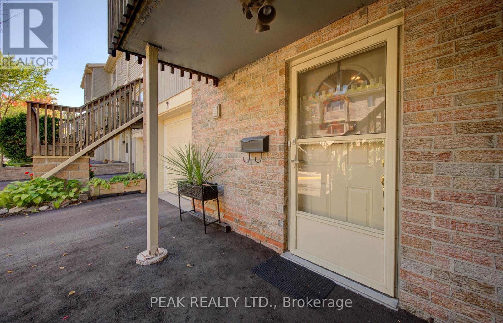 71 - 30 Green Valley Drive, Kitchener, Ontario  N2H 4G5 - Photo 2 - X12802524