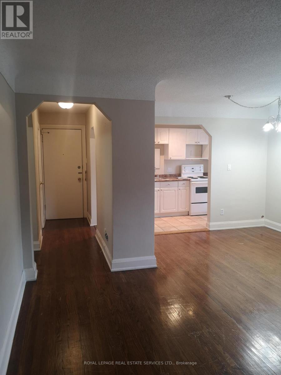 8 - 10 Rockwood Place, Hamilton, Ontario  L8N 2G2 - Photo 2 - X12802534