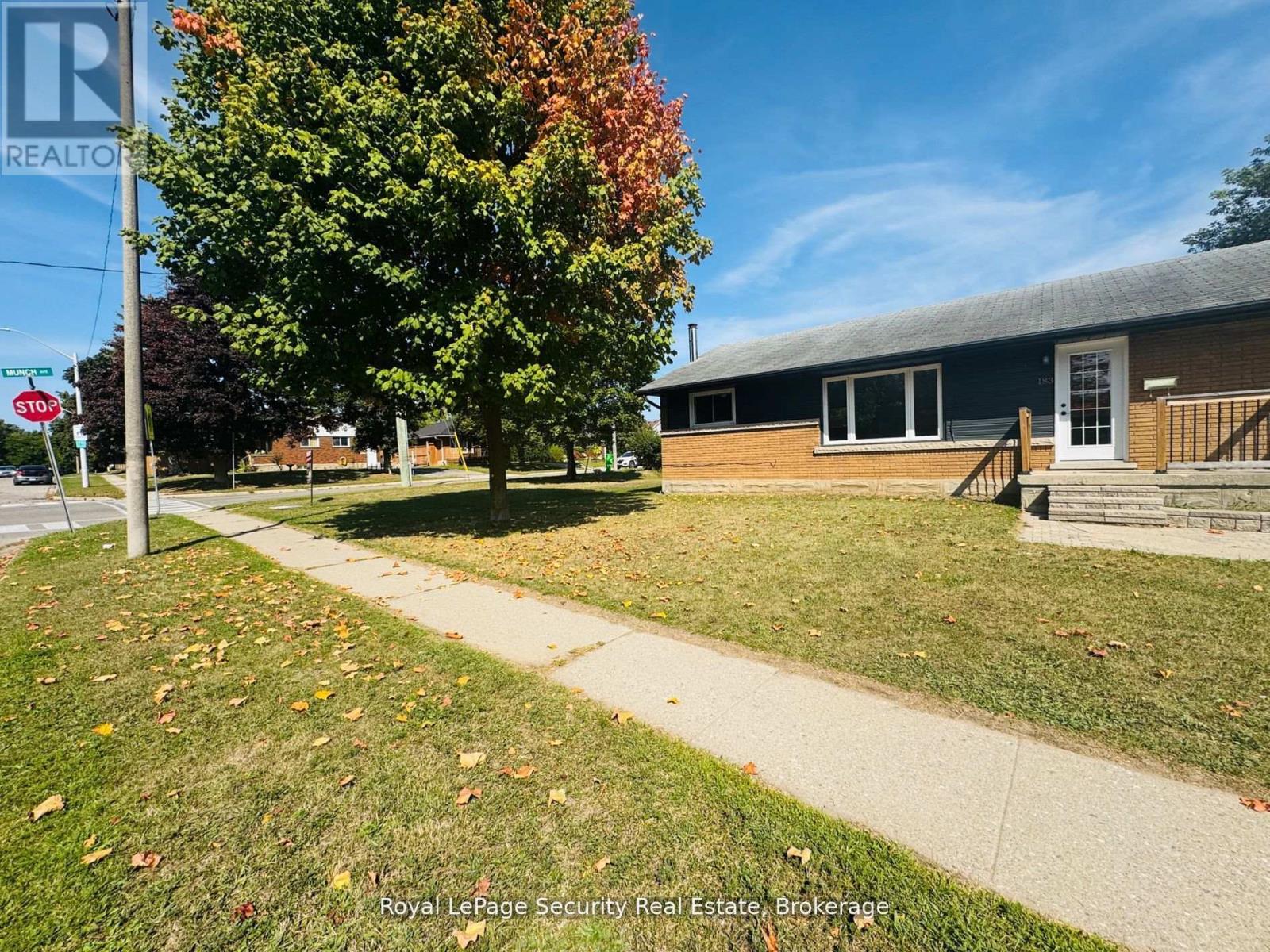 183 Sekura Street, Cambridge, Ontario  N1R 3R2 - Photo 2 - X12802558