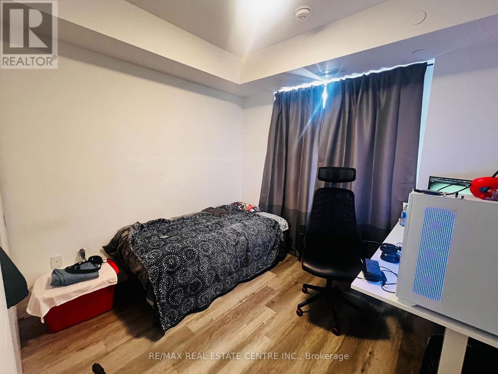 1902 - 15 Wellington Street S, Kitchener, Ontario  N2G 0E4 - Photo 13 - X12802582