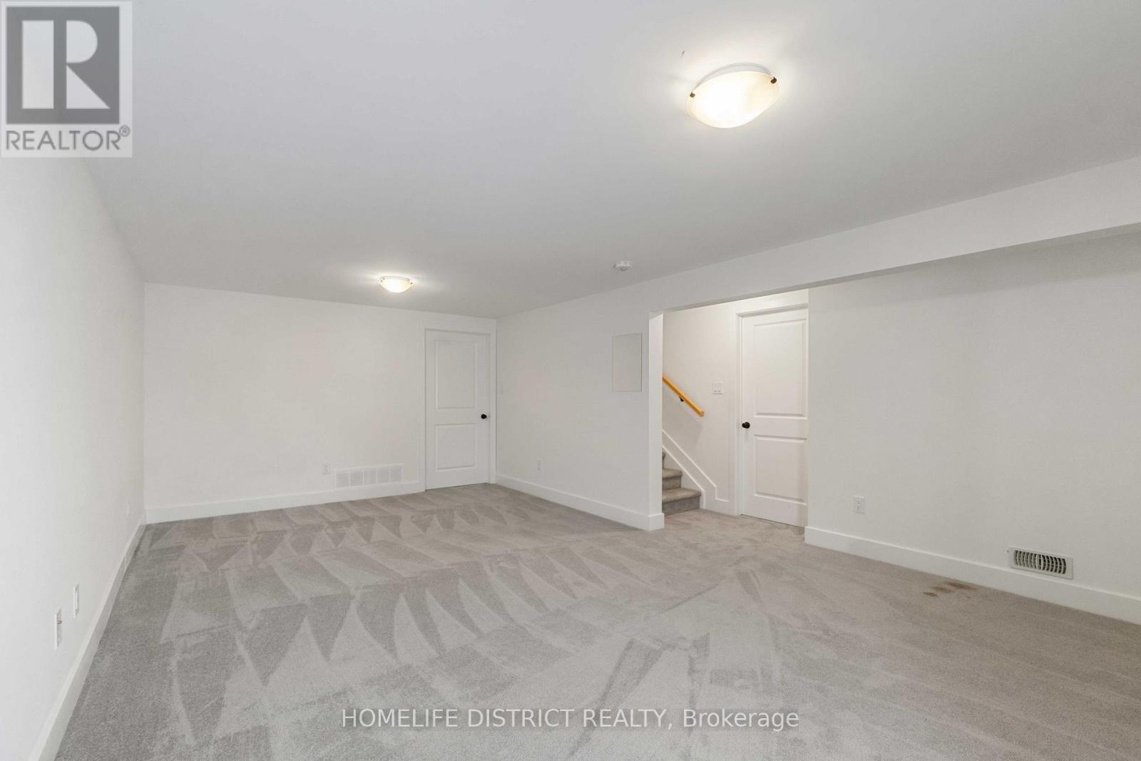 58 Whitcomb Crescent, Smiths Falls, Ontario  K7A 0A2 - Photo 14 - X12802616