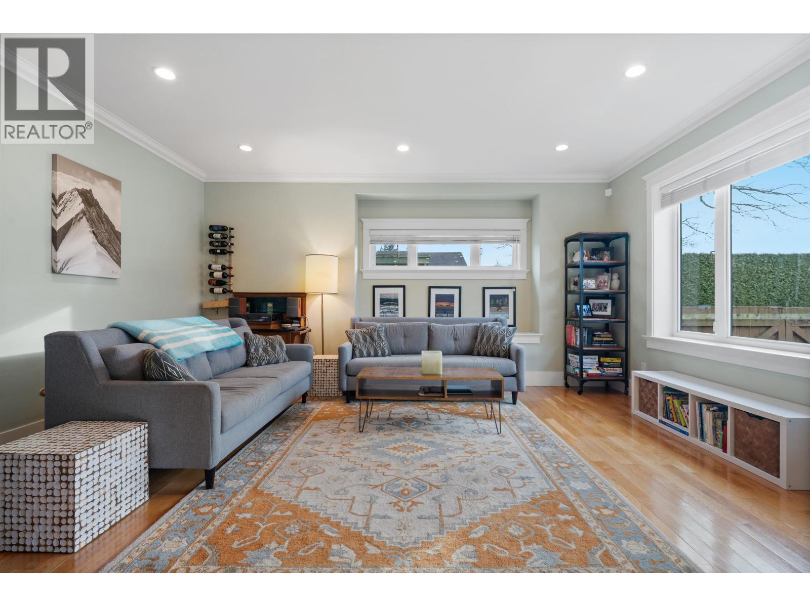 335 E 8th Street, North Vancouver, British Columbia  V7L 1Z2 - Photo 6 - R3091468