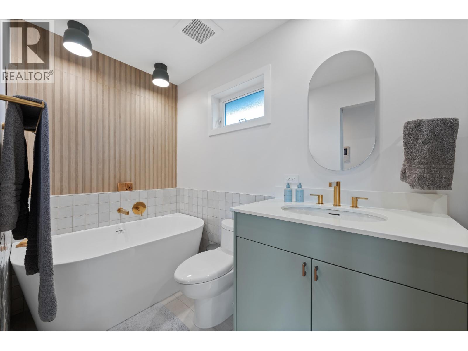 335 E 8th Street, North Vancouver, British Columbia  V7L 1Z2 - Photo 27 - R3091468