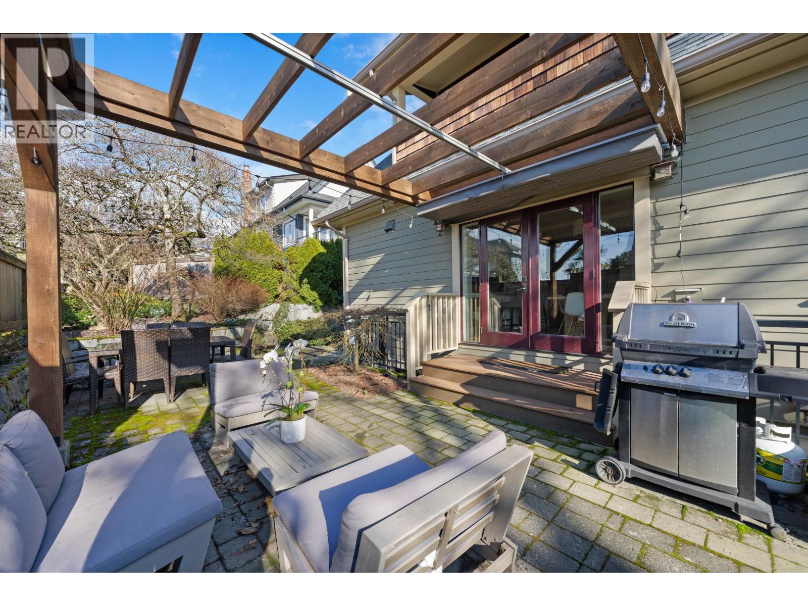 335 E 8th Street, North Vancouver, British Columbia  V7L 1Z2 - Photo 12 - R3091468