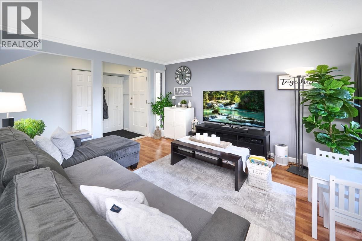 Listing Picture 2 of 33 : 47 9460 GLENALLAN DRIVE, Richmond / 烈治文 - 魯藝地產 Yvonne Lu Group - MLS Medallion Club Member