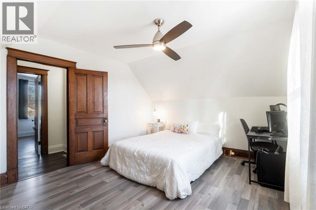 22 Bertram Street, St. Catharines, Ontario  L2R 1A8 - Photo 12 - 40806208