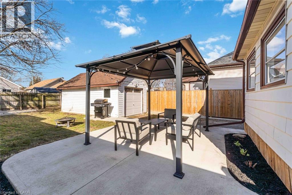 22 Bertram Street, St. Catharines, Ontario  L2R 1A8 - Photo 18 - 40806208