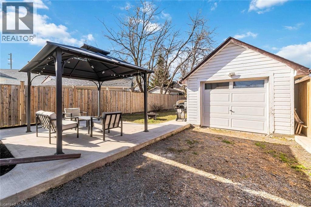 22 Bertram Street, St. Catharines, Ontario  L2R 1A8 - Photo 17 - 40806208