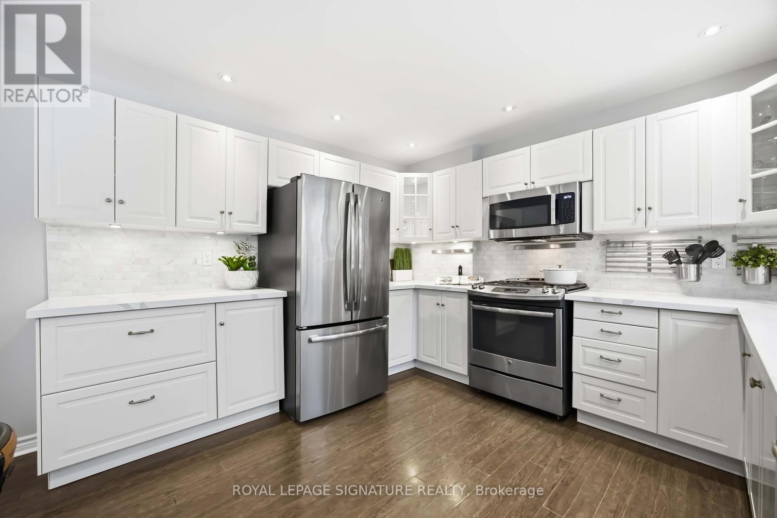 104 Marbury Crescent, Toronto, Ontario  M3A 2G4 - Photo 6 - C12801074