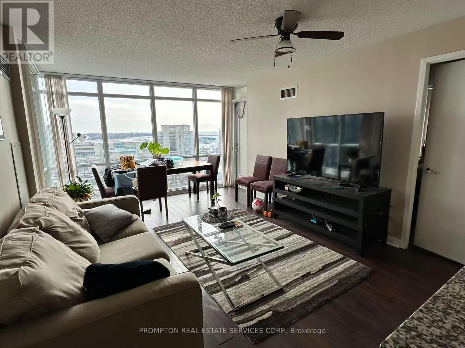 1212 - 15 Fort York Boulevard, Toronto, Ontario  M5V 3Y4 - Photo 3 - C12802078